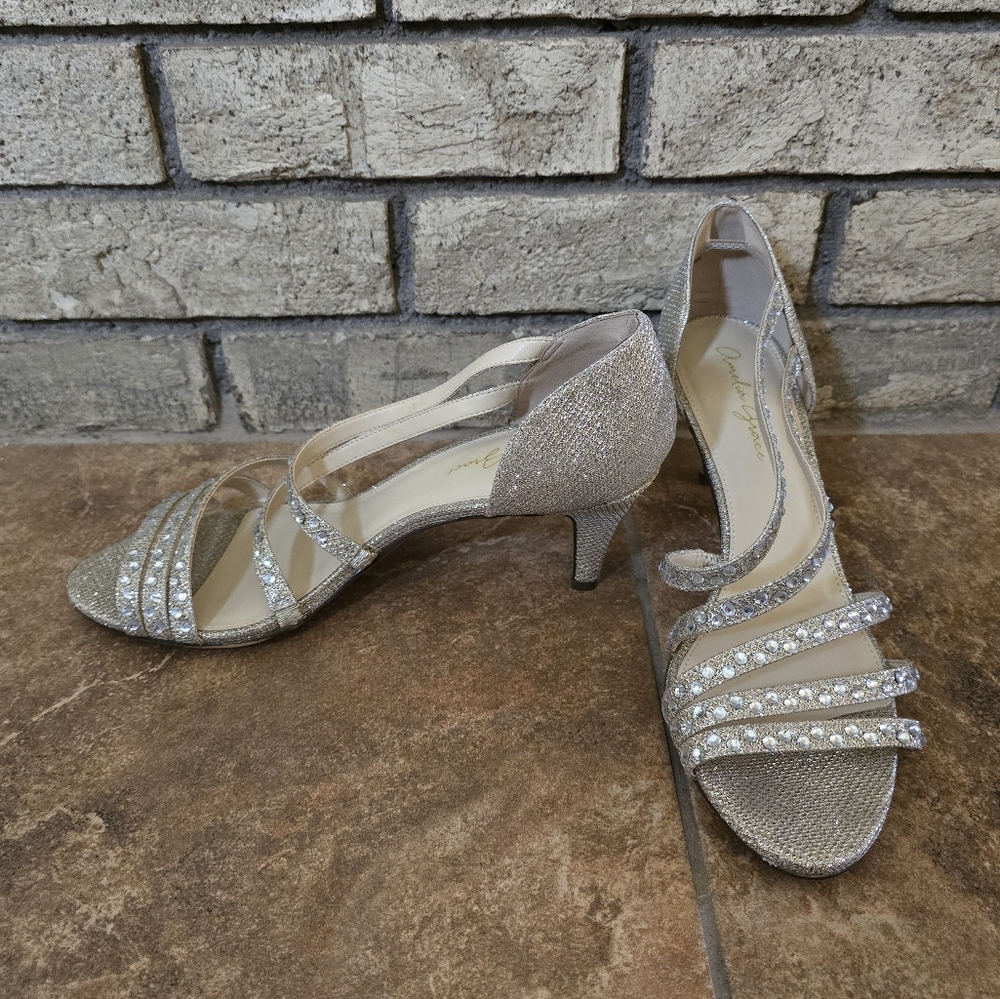 Gold | AMELIA GRACE | Calina Kitten Heels